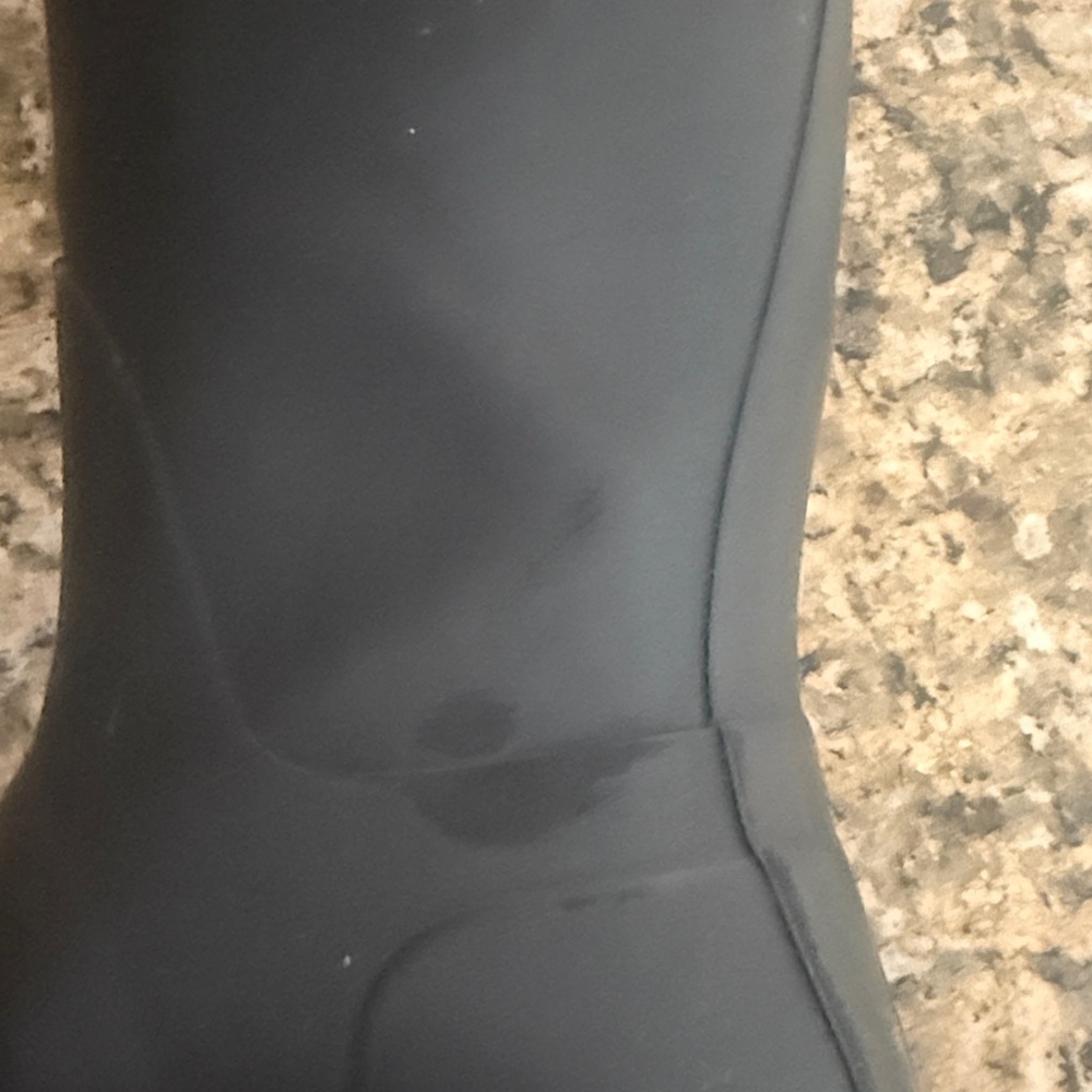 Hunter Classic Black Rain Boots- discounted due to cracking inside and outside. - Picture 7 of 8